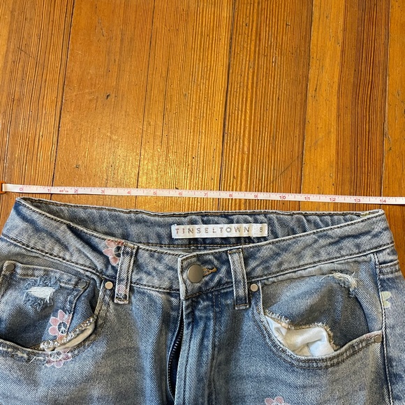 Jeans - Picture 2 of 6